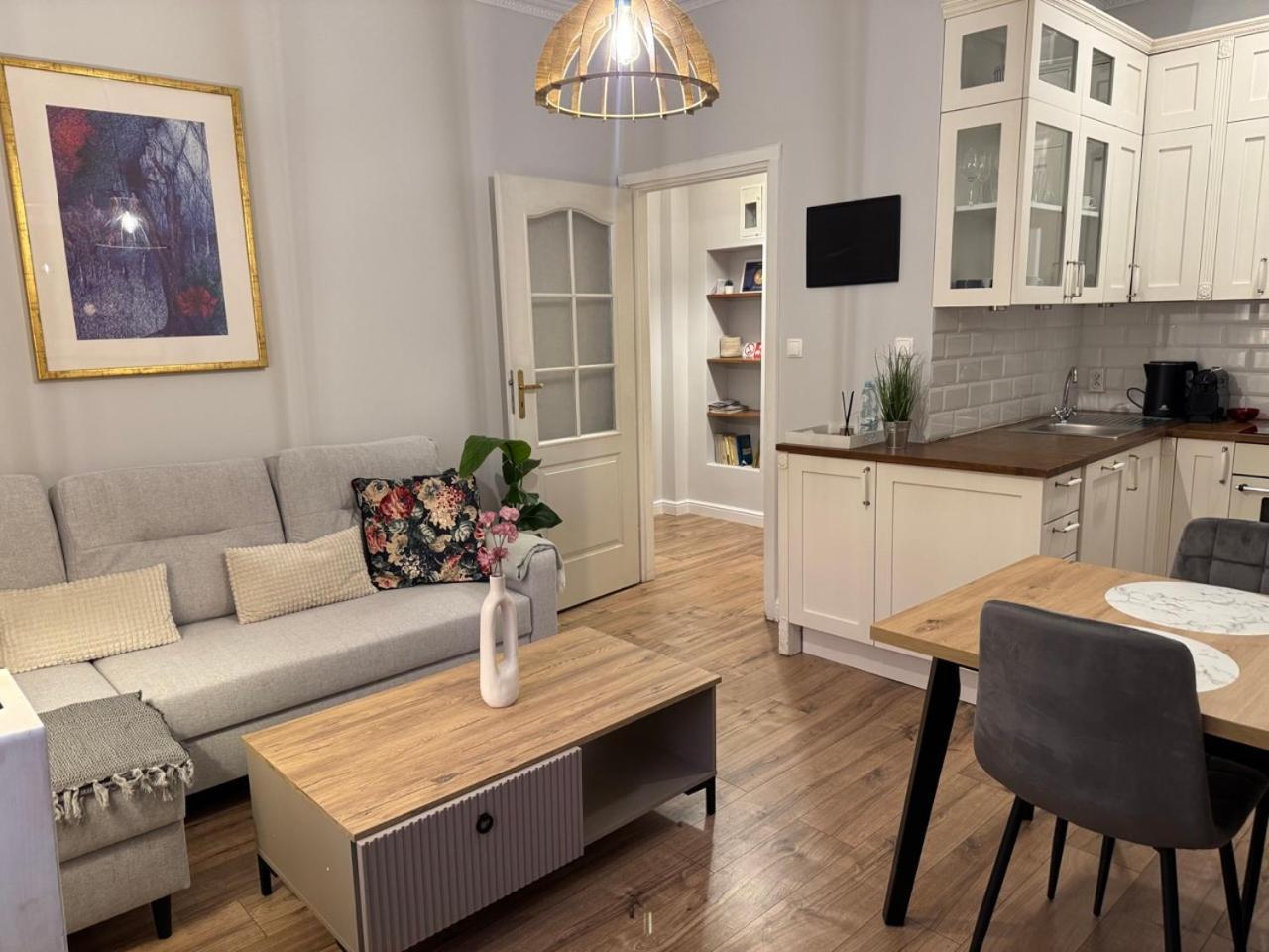 Old Town Heart II - New Town Square - Just Renovated! Apartment Warsaw Exterior photo